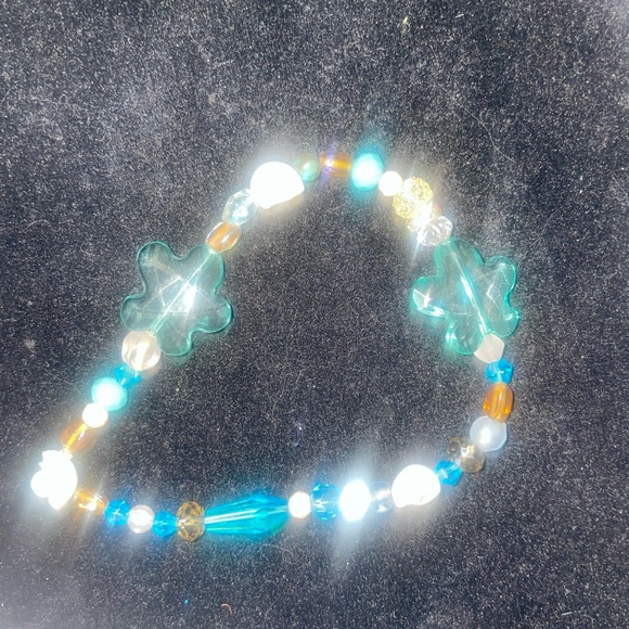 Handmade artisan bracelets. A unique design made to be statement pieces. - Picture 5 of 6